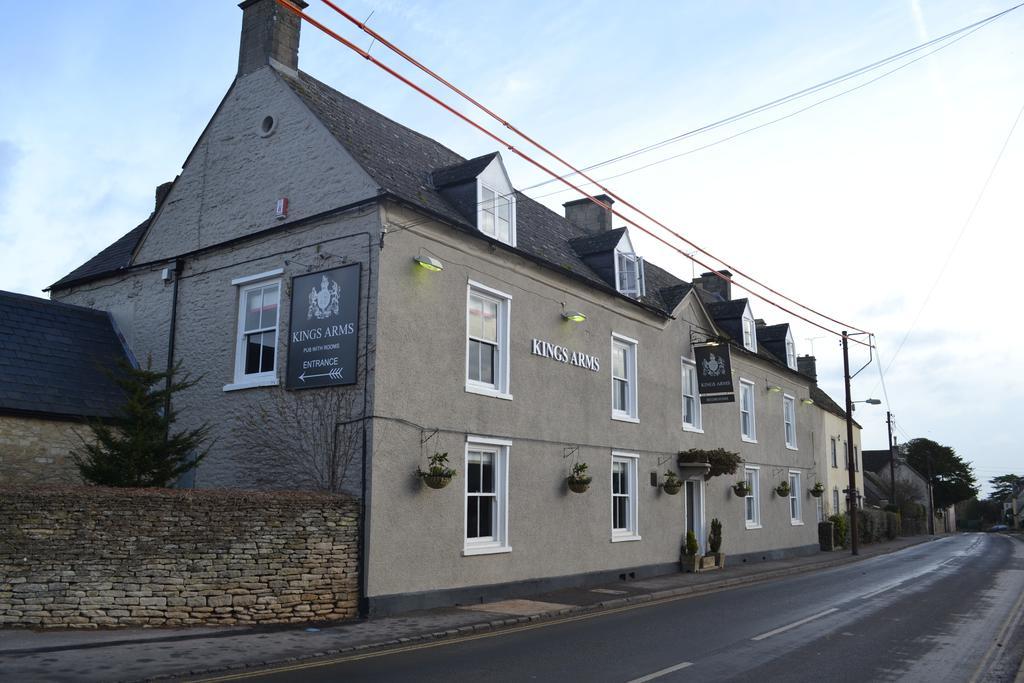 The Kings Arms Hotel Didmarton Eksteriør billede
